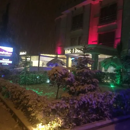 Istanbul Hotel 3*